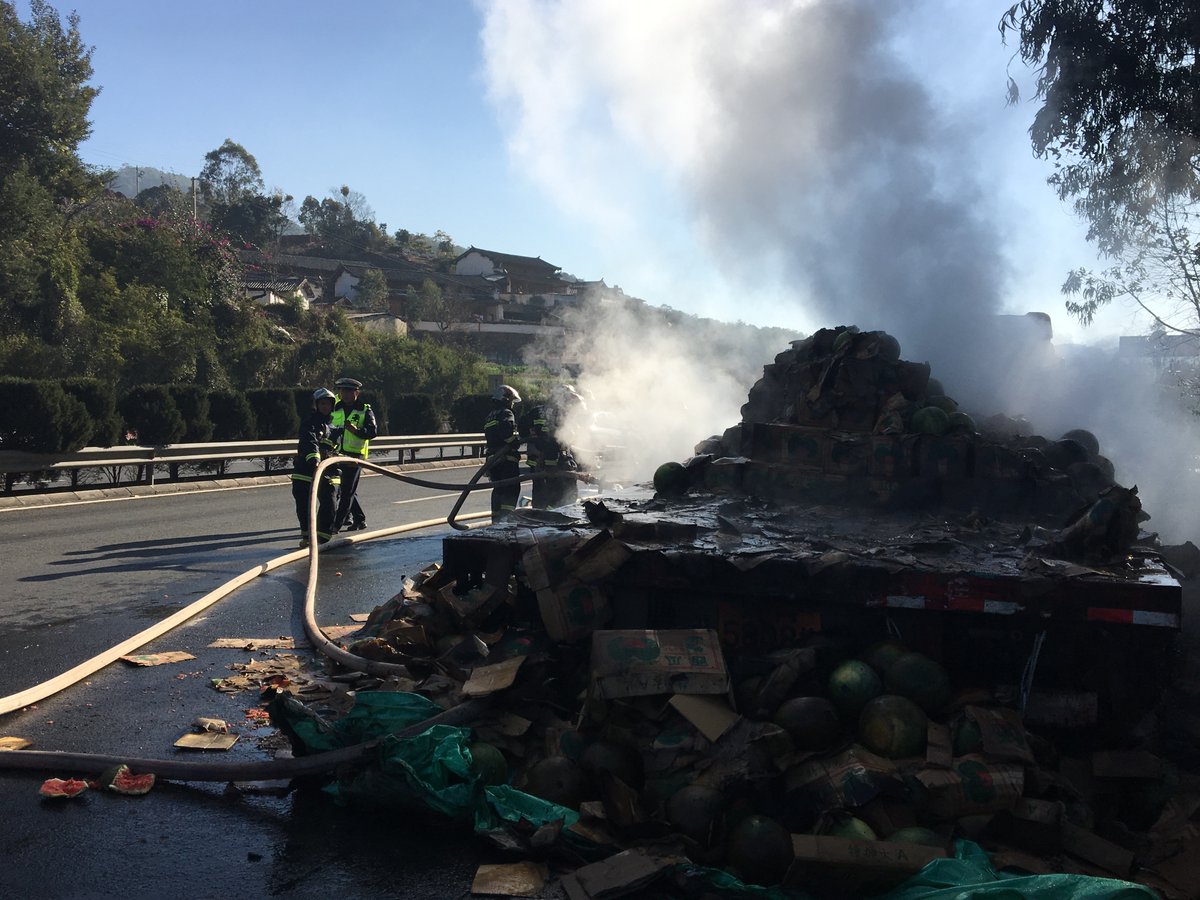 Truck loaded with watermelons catches fire in SW China's Yunnan. No casualties, except terribly burnt watermelons