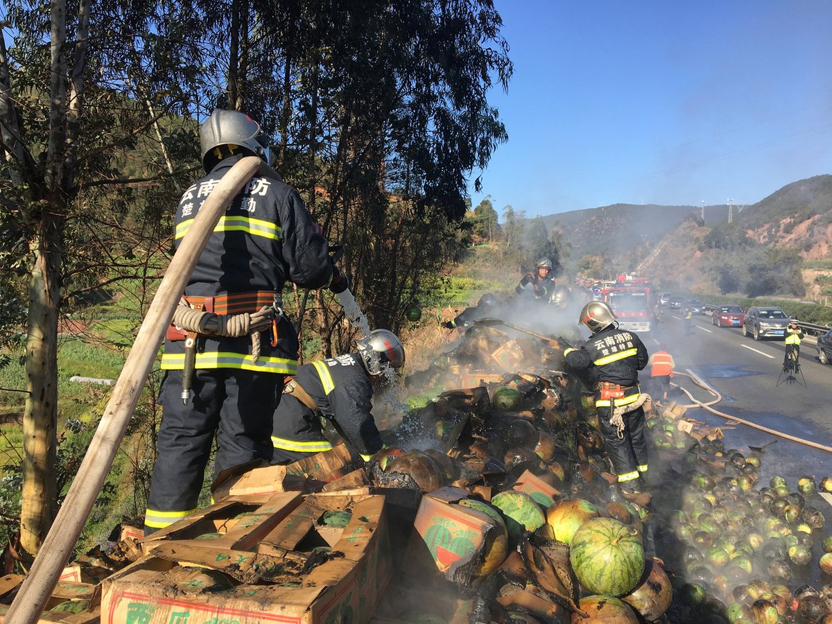 Truck loaded with watermelons catches fire in SW China's Yunnan. No casualties, except terribly burnt watermelons