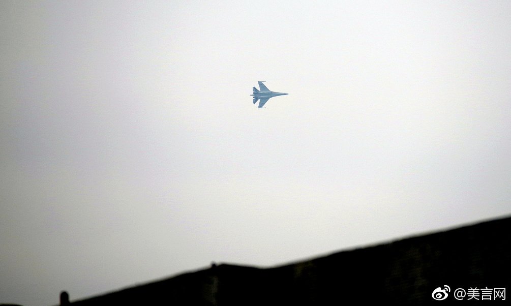 Su-35SK spotted in flight.  