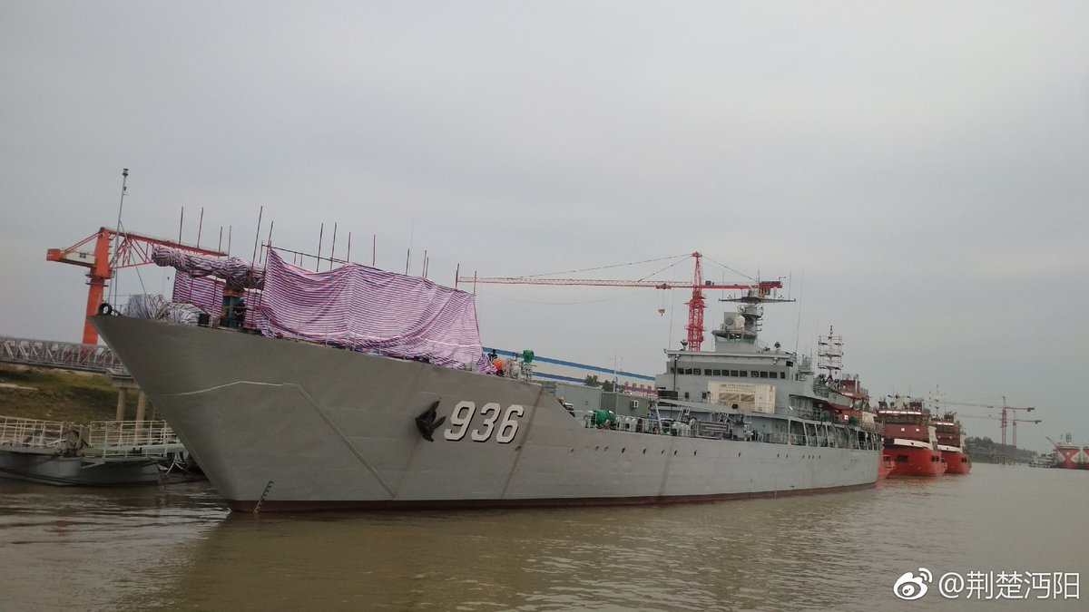 Type 072Ⅲ landing ship Haiyangshan at Wuchang shipyard, this place used to install twin 37mm gun.   