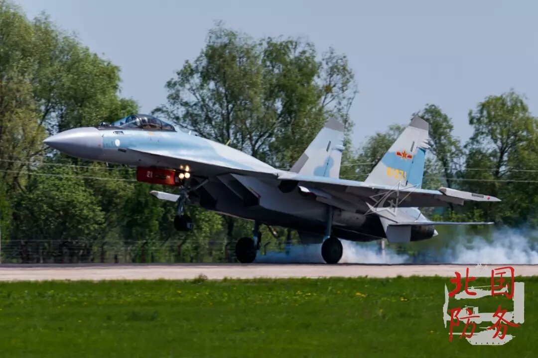 PLAAF Su-35 landed at Zhukovski, Moscow for upgrading.   