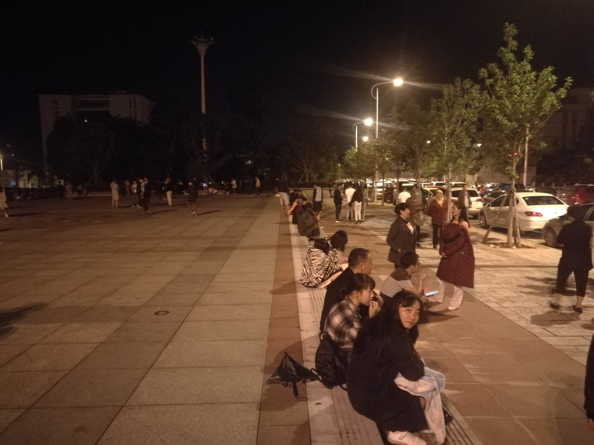 Five people were injured after a 5.0-magnitude earthquake jolted southwest China's Yunnan province Monday morning.    