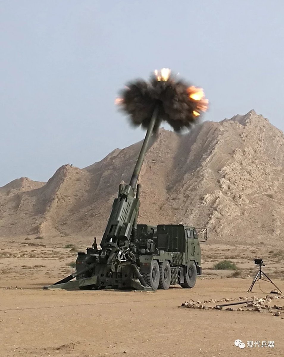 Norinco's new type 155mm self-propelled howitzer for export underwent test at a testing range.    