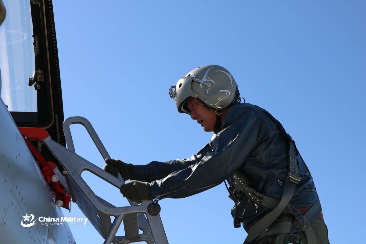 The 131st Brigade of the Chinese Air Force conducts shooting exercises during its rotating deployment on the Tibetan Plateau.