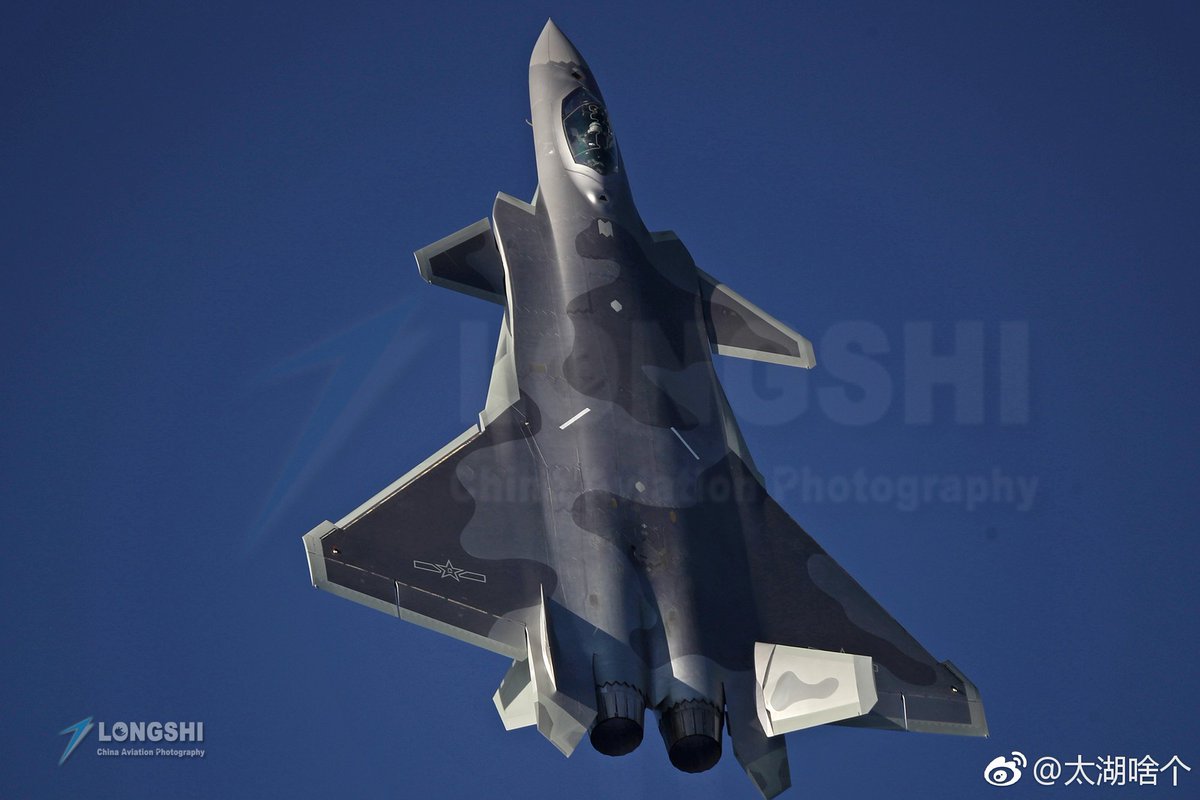 4 J-20s in 2 formations performed a rehearsal at Zhuhai this morning.   