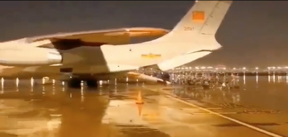 150 medical personnel from the PLA Second Military Medical University boarded an Air Force transport aircraft on #LunarNewYear Eve heading toward Wuhan to help control the #WuhanCoronavirus