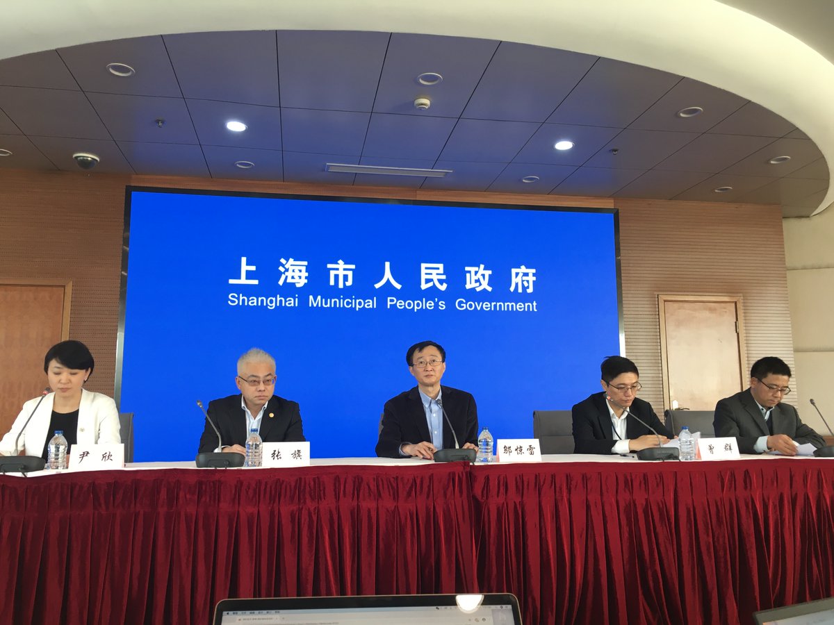 Shanghai will release daily updates on novel coronavirus control in the city in five languages including Chinese, English, Japanese, French and Korean, authorities said Sat. Starting from Sun, expats in the city can dial 12345 for info on the epidemic control from 8am to 8pm