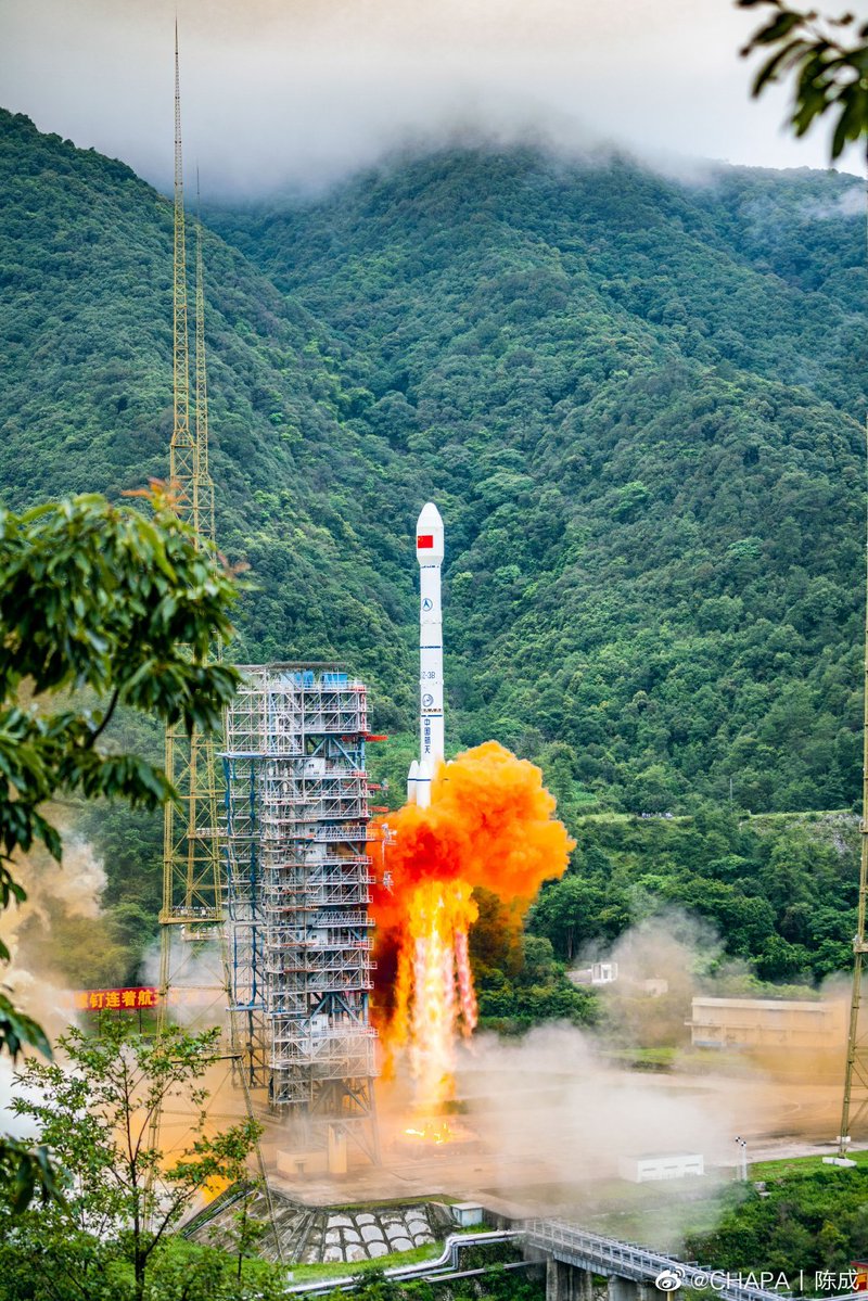 At 9:43, China successfully launched the last global networking satellite of the Beidou system with the Long March 3B carrier rocket, and the deployment of the Beidou-3 global navigation system was completed half a year earlier than