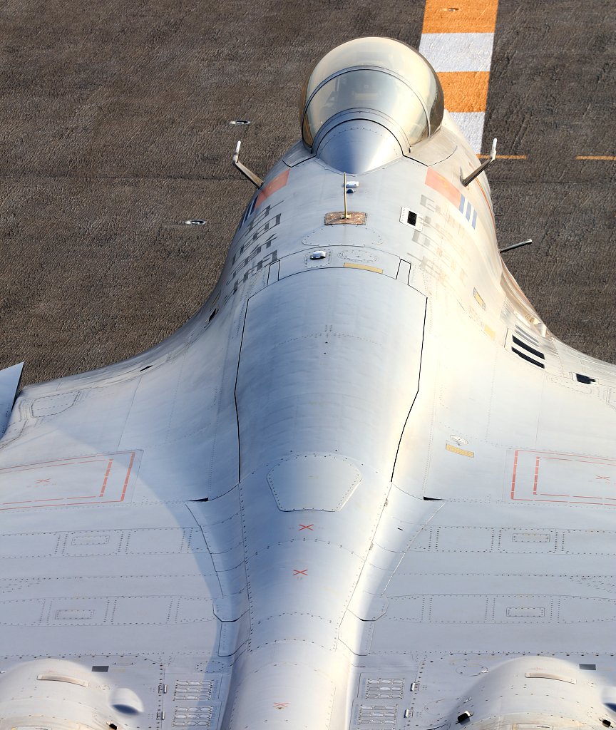 J-15 fighters make its debut operational mission on Chinese newest aircraft carrier