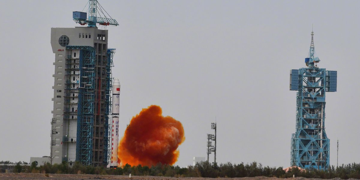 Photos of today's CZ-2D launch. It is the 50th launch of CZ-2D