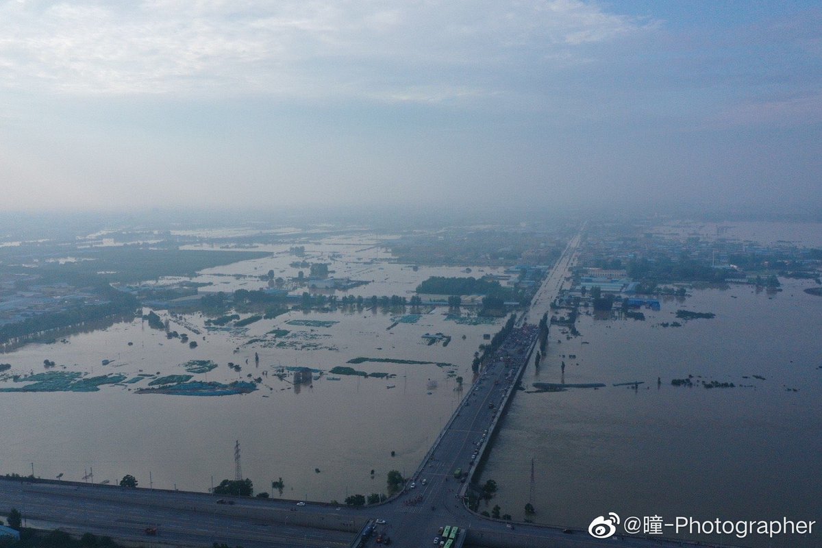 This photo from Weibo is how the flood diversion area north of Xinxiang look like now, villages and farms are gone