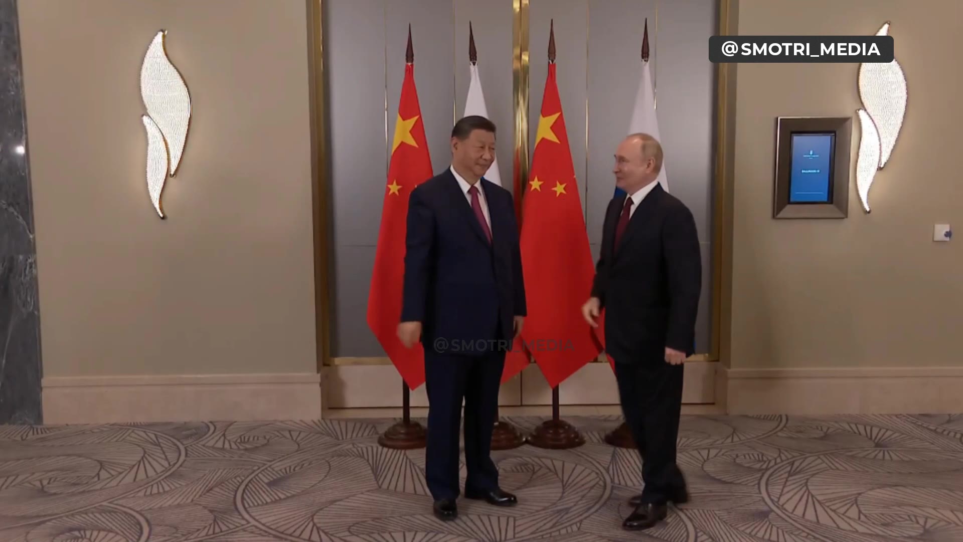 Putin begins negotiations with Xi Jinping.