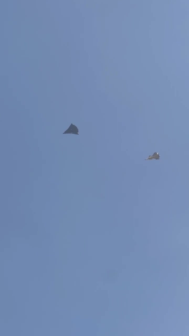 China's next-generation (sixth-generation) fighter jet made its first flight today