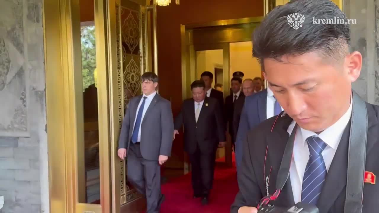 Putin invited Kim Jong-un to visit Russia at meeting
