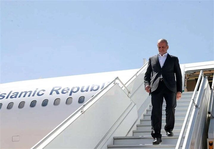 İran Cumhurbaşkanı Mesud Pezeşkiyan, Şanghay İşbirliği Örgütü liderler zirvesine katılmak üzere Pazartesi günü Kırgızistan'ın başkenti Bişkek'e geldi.